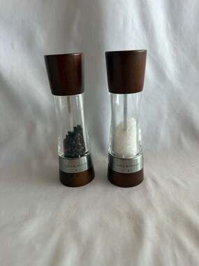 Cole & Mason Derwent Salt and Pepper Mill Gift Set - Forest Wood Finish